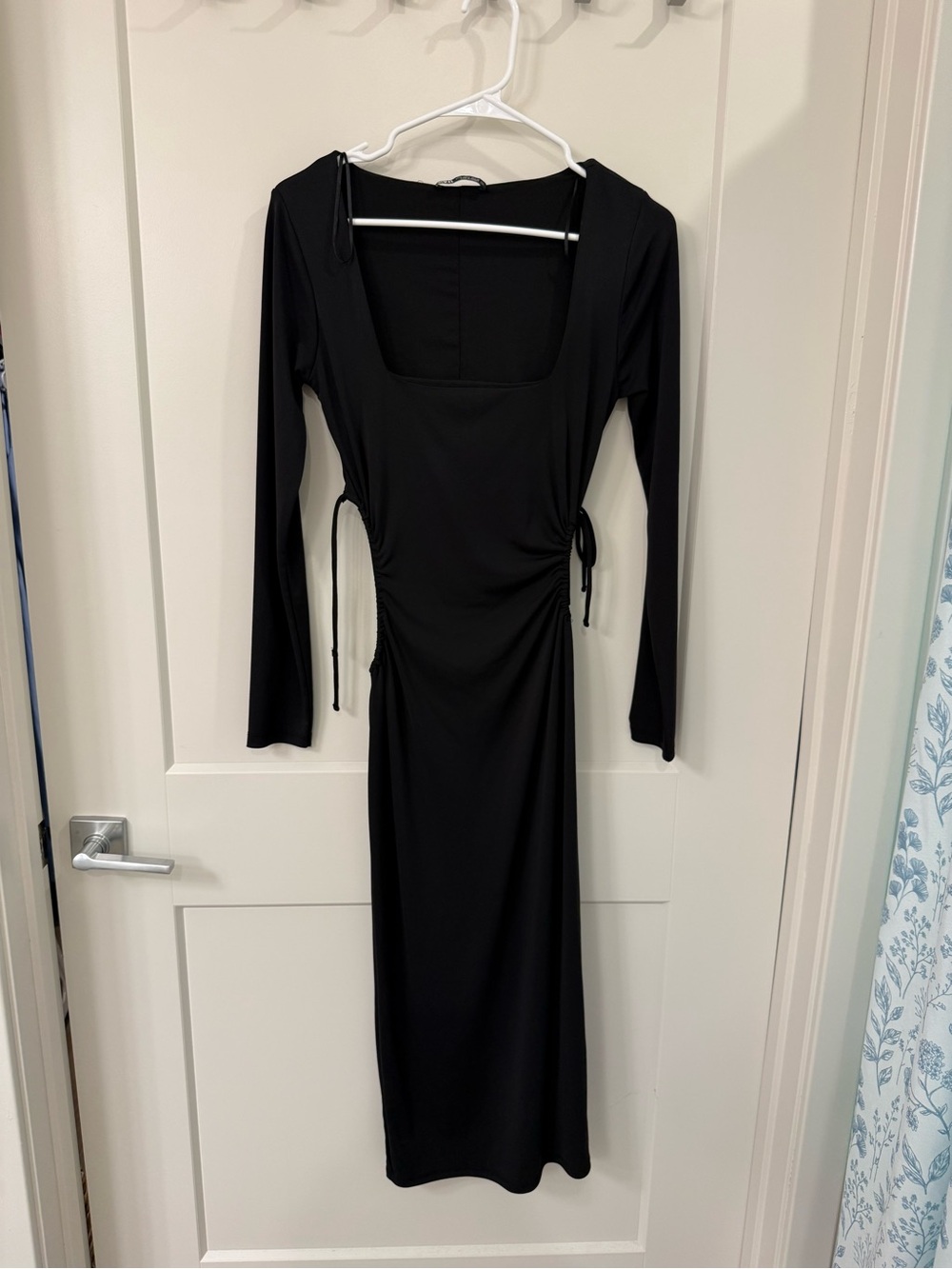 Zara Black Long-Sleeve Square Neck Midi Dress with Side Ties